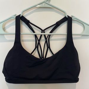 Lululemon size 6 free to be Zen sports bra